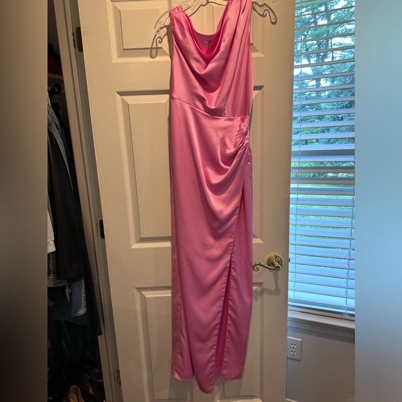 Show me your Mumu maxi dress with slit - Picture 3 of 4